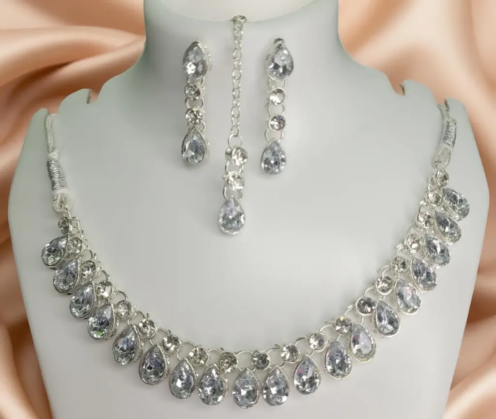 illusion Elegant Silver-Tone Crystal Necklace and Earrings Set, Teardrop Stone Design, Adjustable Length, Modern Collection exclusive Jewellery item